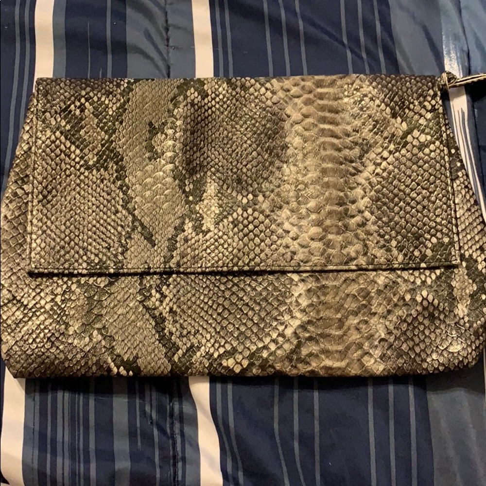 Extra Large Clutch